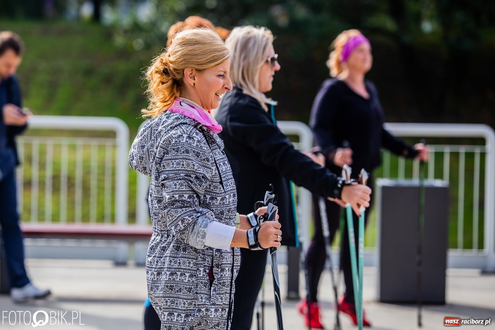 Zdjęcie w galerii na portalu naszraciborz.pl: Trening Nordic Walking na Przystani Kajakowej wiadomości z regionu