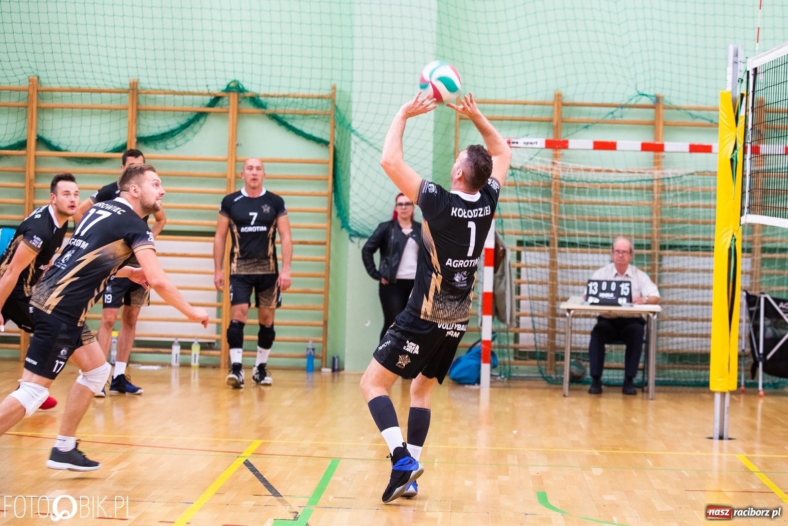 Zdjęcie w galerii na portalu naszraciborz.pl: Inauguracja nowego sezonu RLPS w Arenie Rafako wiadomości z regionu