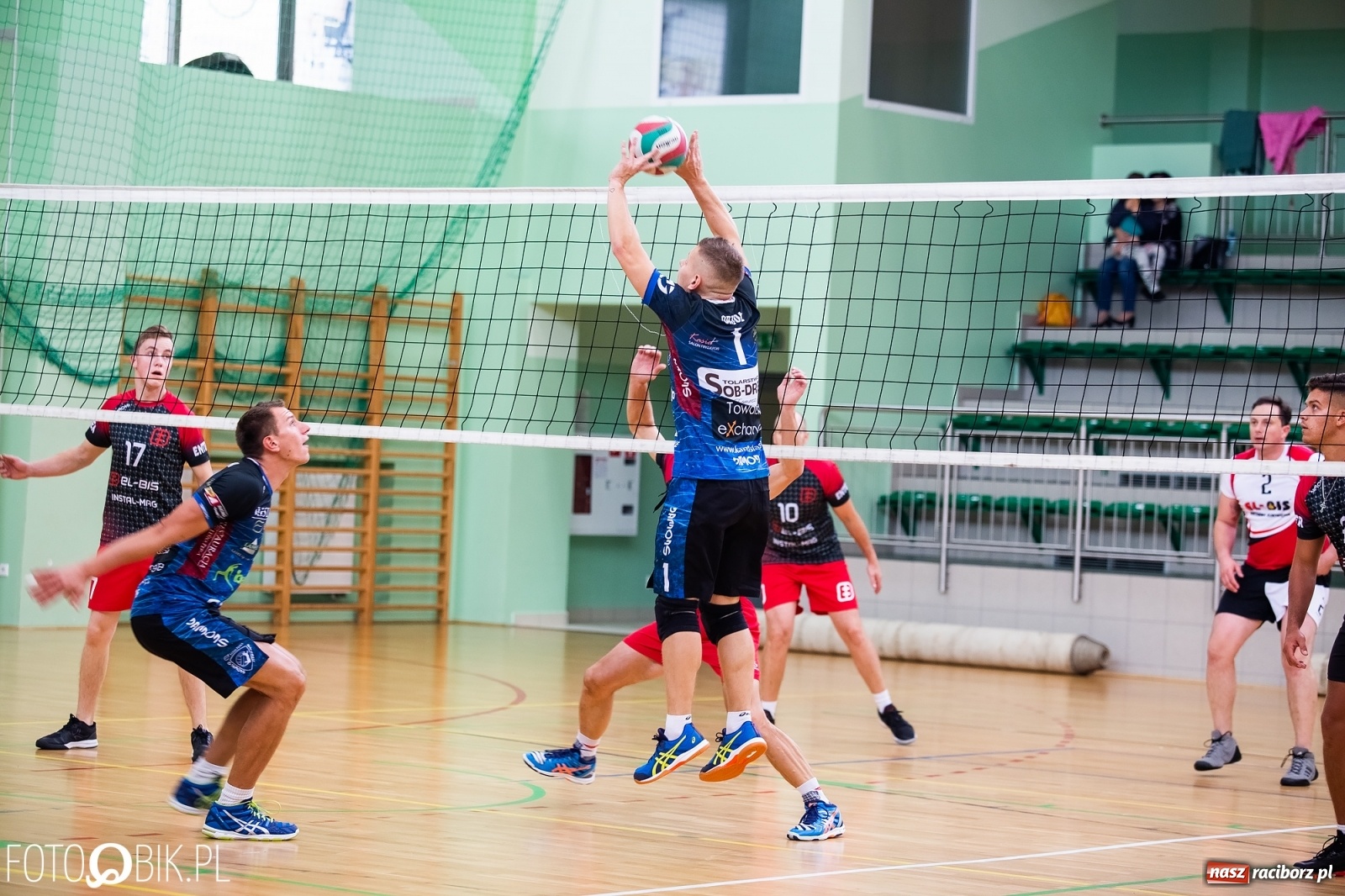 Zdjęcie w galerii na portalu naszraciborz.pl: Inauguracja nowego sezonu RLPS w Arenie Rafako wiadomości z regionu