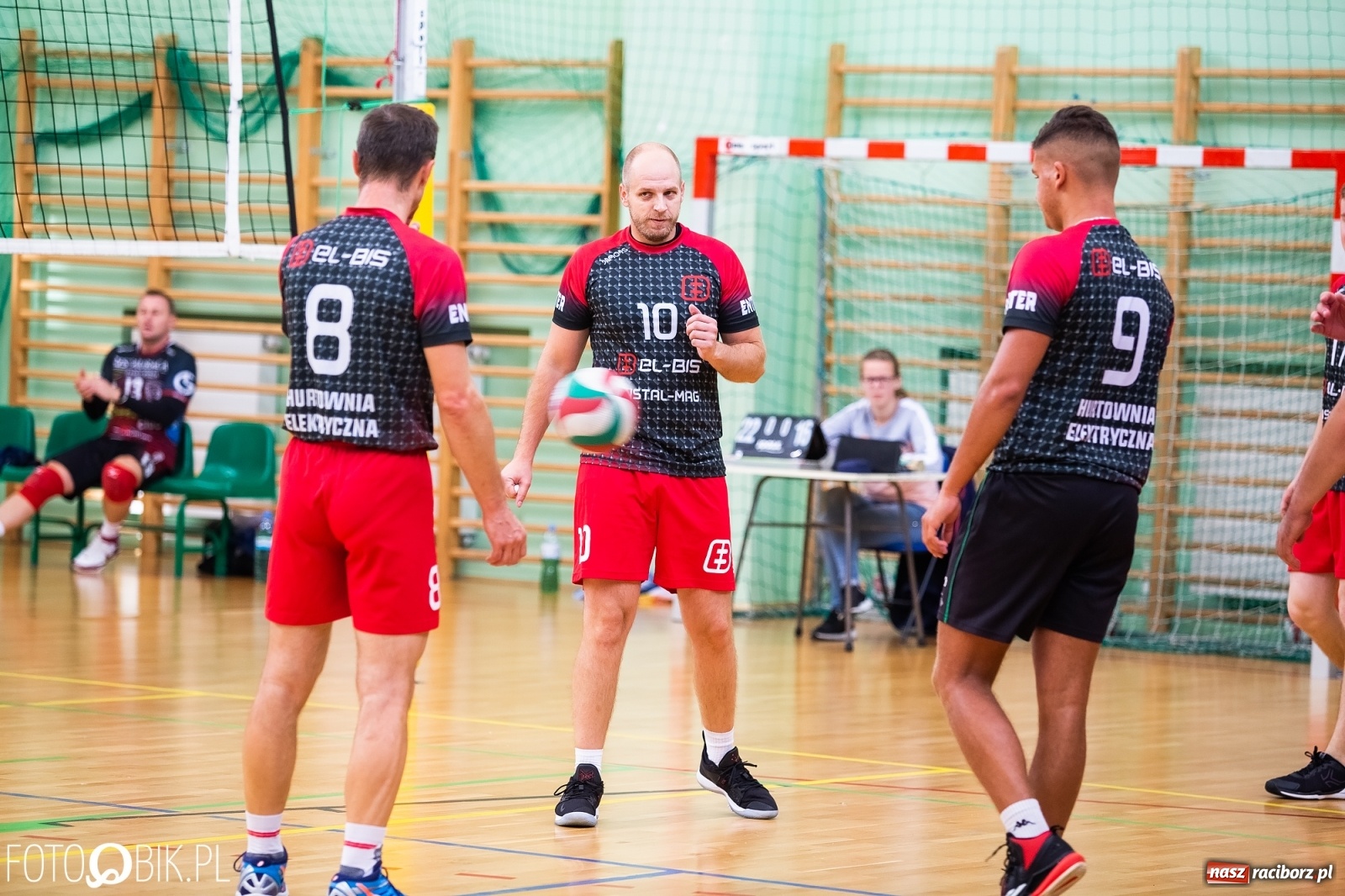 Zdjęcie w galerii na portalu naszraciborz.pl: Inauguracja nowego sezonu RLPS w Arenie Rafako wiadomości z regionu