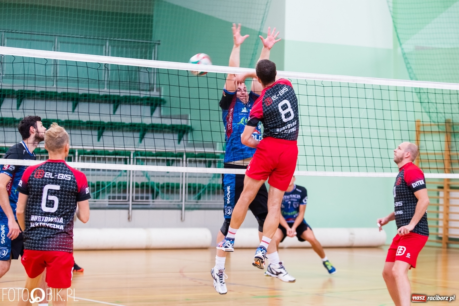 Zdjęcie w galerii na portalu naszraciborz.pl: Inauguracja nowego sezonu RLPS w Arenie Rafako wiadomości z regionu