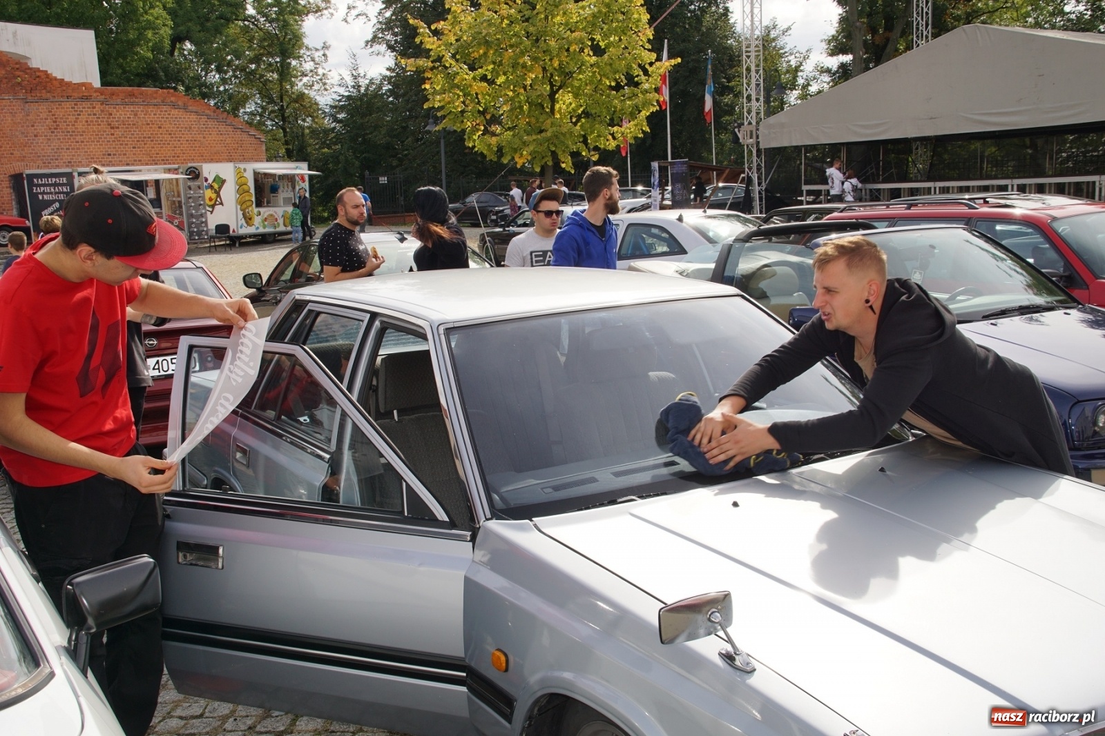 Zdjęcie w galerii na portalu naszraciborz.pl: Show Off Racibórz. ZBLIŻENIA  wiadomości z regionu