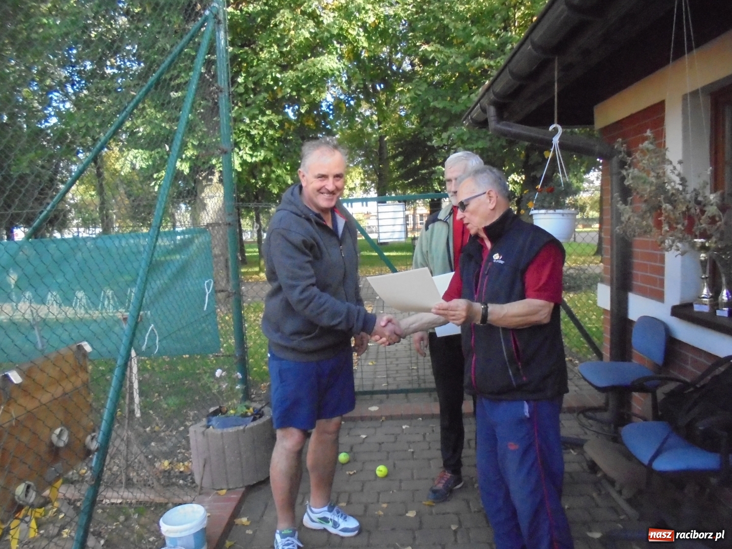 Zdjęcie w galerii na portalu naszraciborz.pl: Tenisowy turniej na kortach Rafako za nami wiadomości z regionu