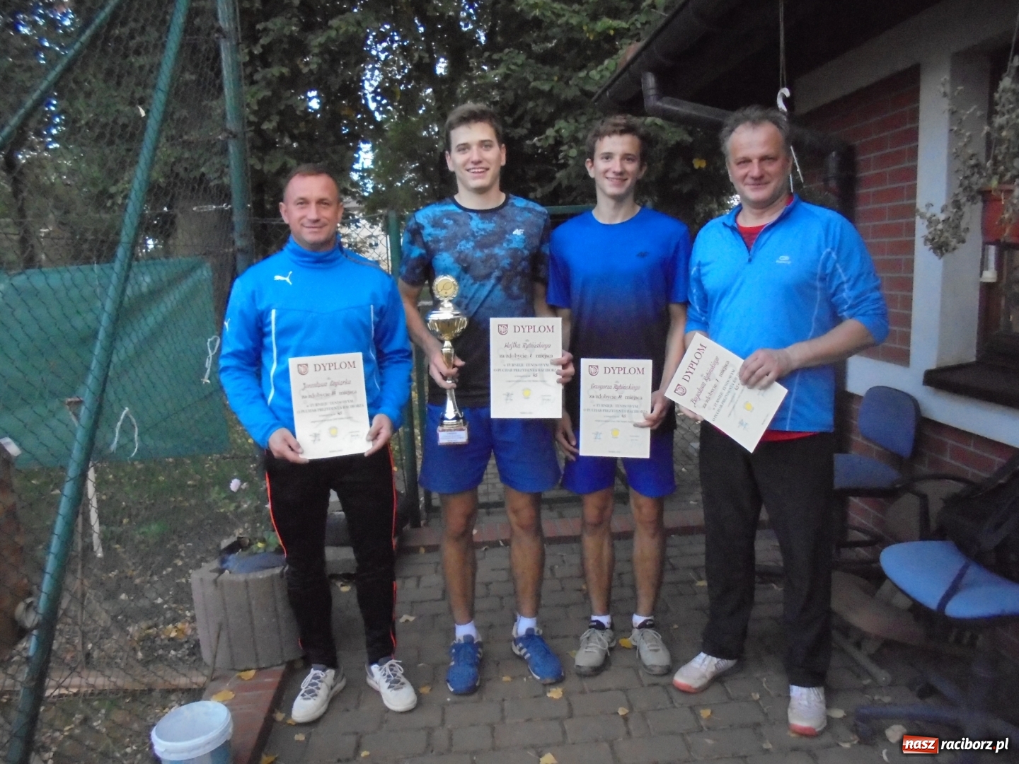 Zdjęcie w galerii na portalu naszraciborz.pl: Tenisowy turniej na kortach Rafako za nami wiadomości z regionu
