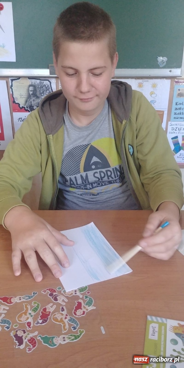 Zdjęcie w galerii na portalu naszraciborz.pl: Jesienne grillowanie w szkole dla niesłyszących wiadomości z regionu