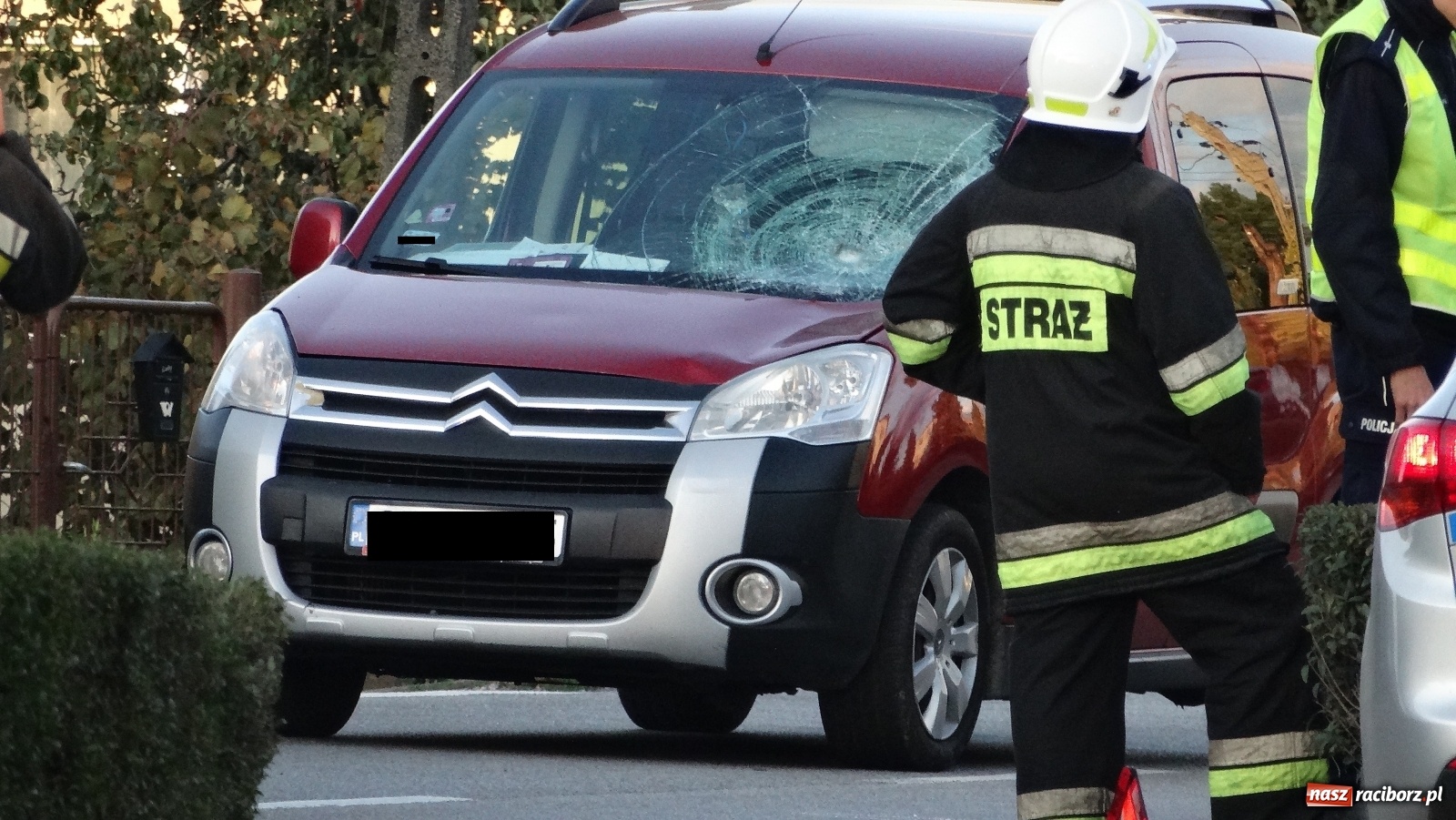 Zdjęcie w galerii na portalu naszraciborz.pl: Policja szuka świadków tego potrącenia  wiadomości z regionu