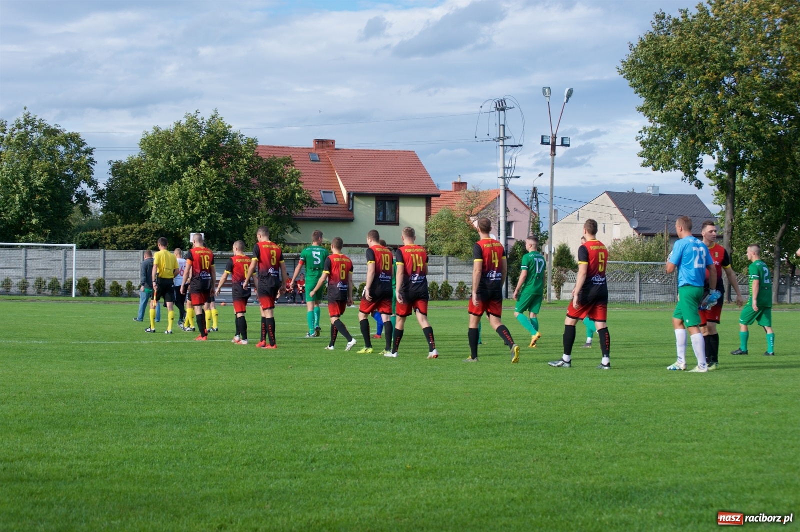 Zdjęcie w galerii na portalu naszraciborz.pl: Klasa okręgowa. Dobra passa piłkarzy Tworkowa trwa [FOTO] wiadomości z regionu