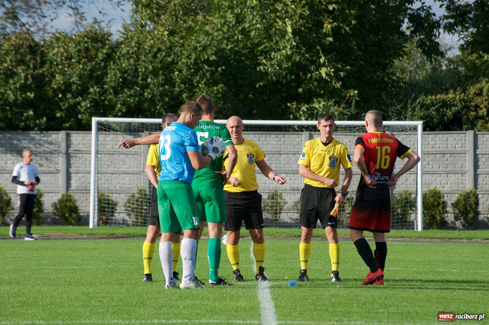 Zdjęcie w galerii na portalu naszraciborz.pl: Klasa okręgowa. Dobra passa piłkarzy Tworkowa trwa [FOTO] wiadomości z regionu