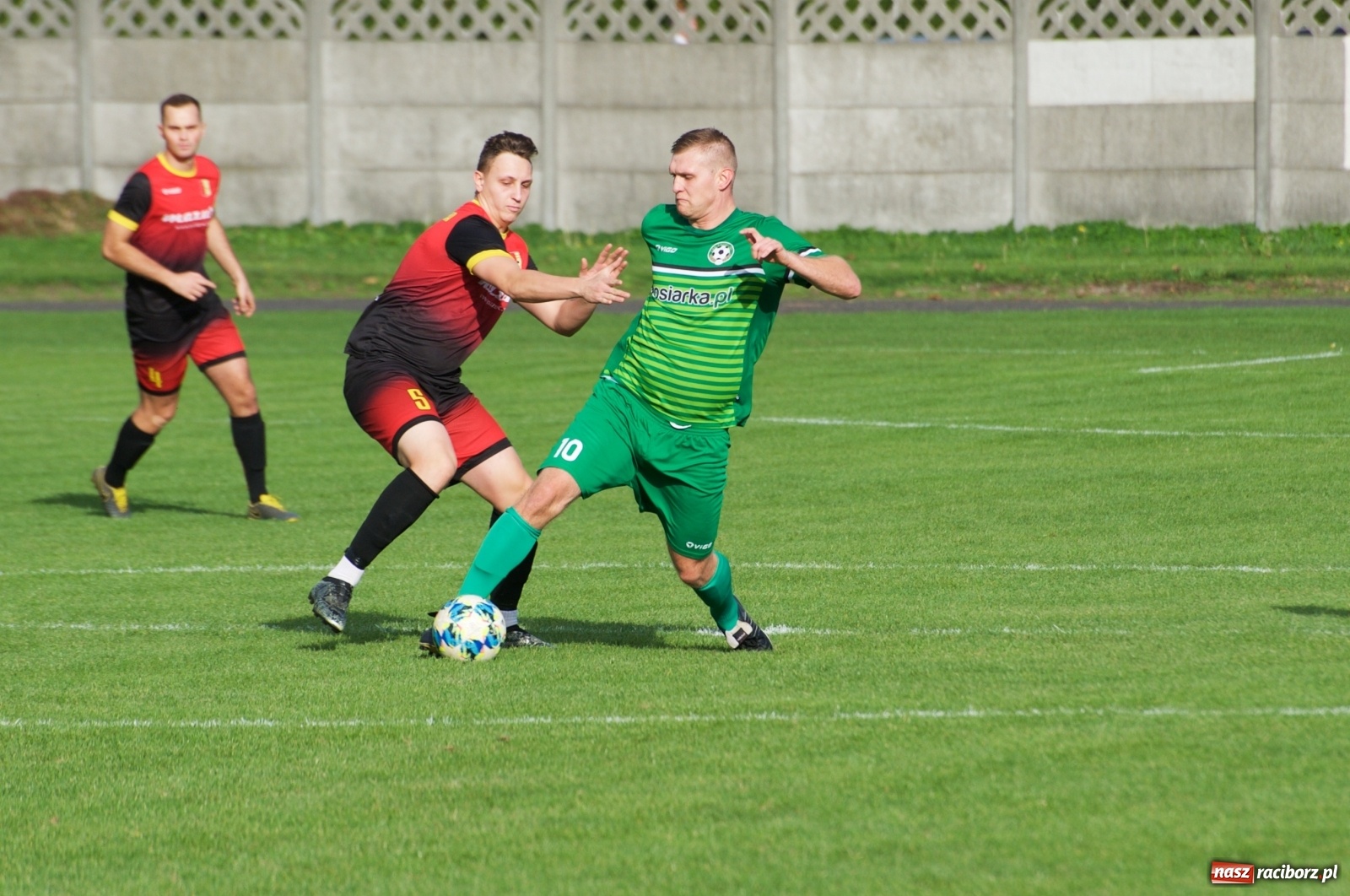 Zdjęcie w galerii na portalu naszraciborz.pl: Klasa okręgowa. Dobra passa piłkarzy Tworkowa trwa [FOTO] wiadomości z regionu