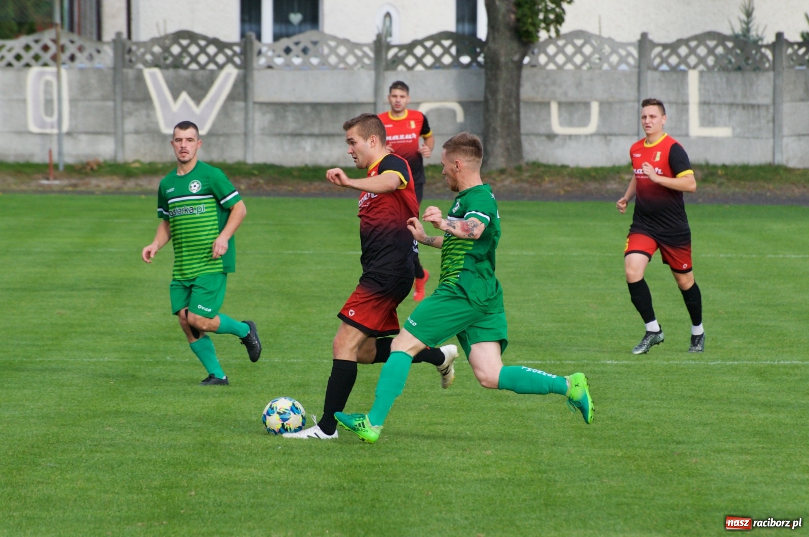 Zdjęcie w galerii na portalu naszraciborz.pl: Klasa okręgowa. Dobra passa piłkarzy Tworkowa trwa [FOTO] wiadomości z regionu