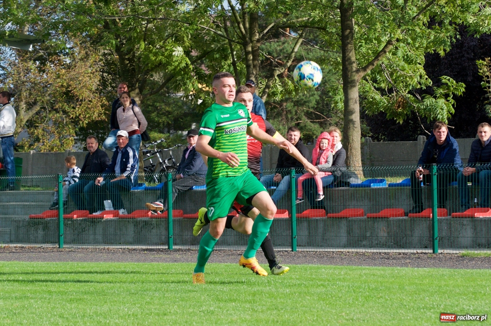 Zdjęcie w galerii na portalu naszraciborz.pl: Klasa okręgowa. Dobra passa piłkarzy Tworkowa trwa [FOTO] wiadomości z regionu