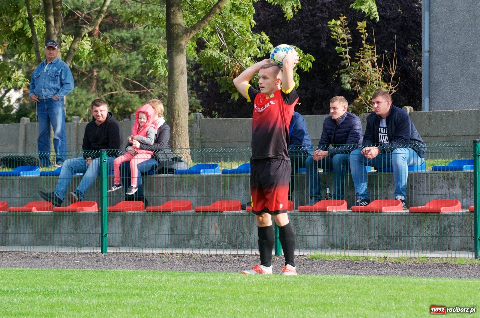 Zdjęcie w galerii na portalu naszraciborz.pl: Klasa okręgowa. Dobra passa piłkarzy Tworkowa trwa [FOTO] wiadomości z regionu