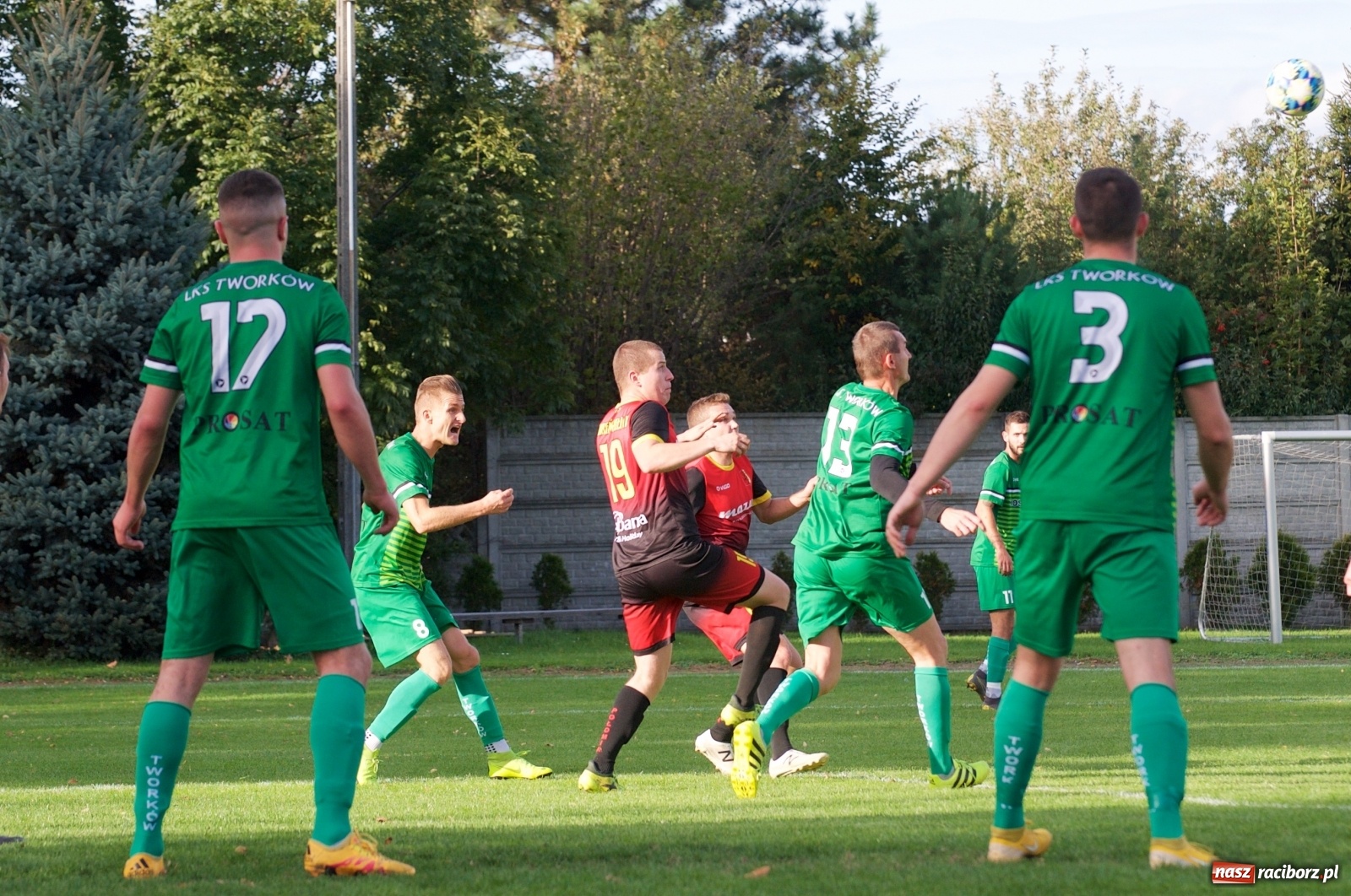 Zdjęcie w galerii na portalu naszraciborz.pl: Klasa okręgowa. Dobra passa piłkarzy Tworkowa trwa [FOTO] wiadomości z regionu