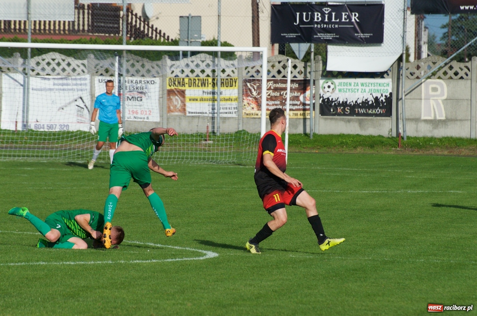 Zdjęcie w galerii na portalu naszraciborz.pl: Klasa okręgowa. Dobra passa piłkarzy Tworkowa trwa [FOTO] wiadomości z regionu