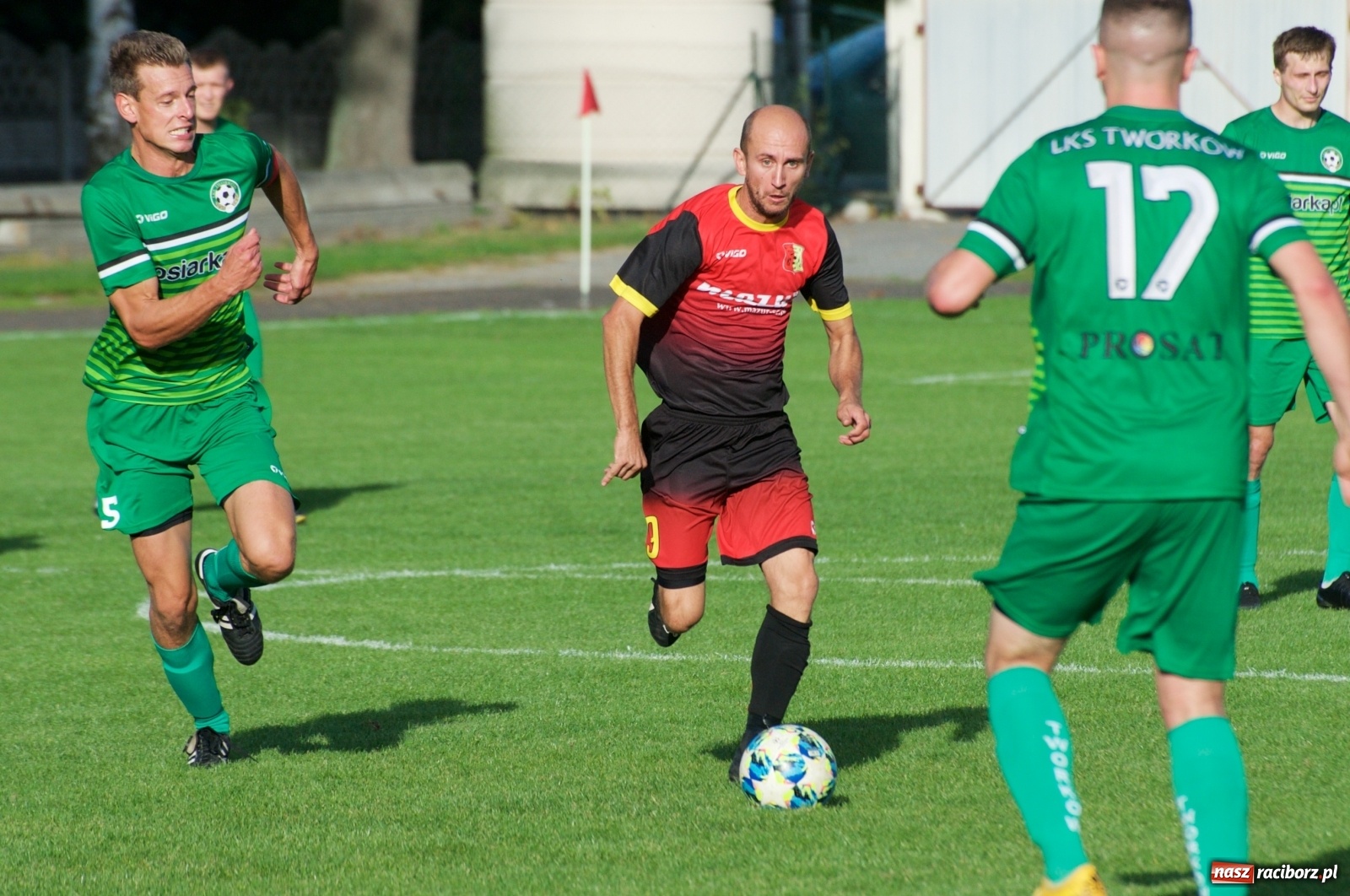 Zdjęcie w galerii na portalu naszraciborz.pl: Klasa okręgowa. Dobra passa piłkarzy Tworkowa trwa [FOTO] wiadomości z regionu