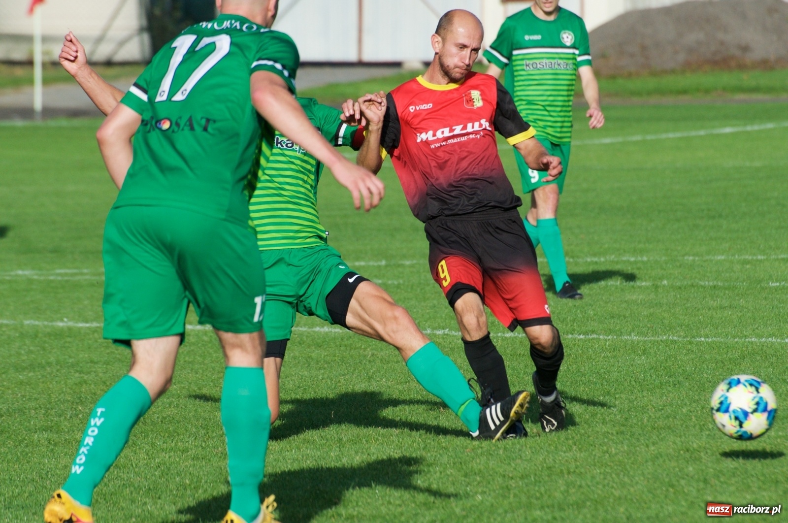 Zdjęcie w galerii na portalu naszraciborz.pl: Klasa okręgowa. Dobra passa piłkarzy Tworkowa trwa [FOTO] wiadomości z regionu