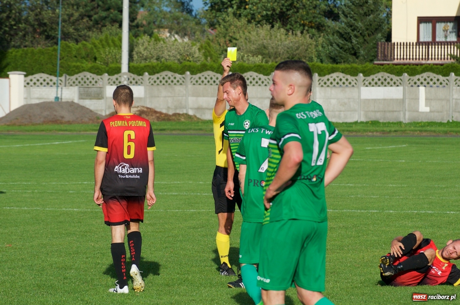 Zdjęcie w galerii na portalu naszraciborz.pl: Klasa okręgowa. Dobra passa piłkarzy Tworkowa trwa [FOTO] wiadomości z regionu
