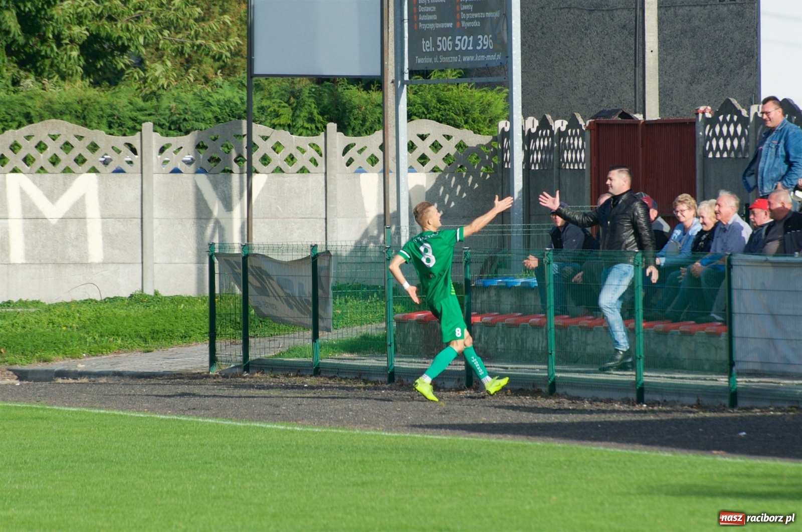 Zdjęcie w galerii na portalu naszraciborz.pl: Klasa okręgowa. Dobra passa piłkarzy Tworkowa trwa [FOTO] wiadomości z regionu