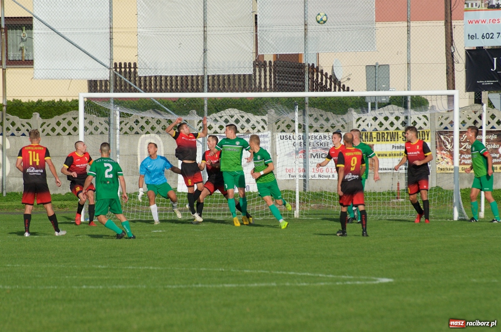 Zdjęcie w galerii na portalu naszraciborz.pl: Klasa okręgowa. Dobra passa piłkarzy Tworkowa trwa [FOTO] wiadomości z regionu