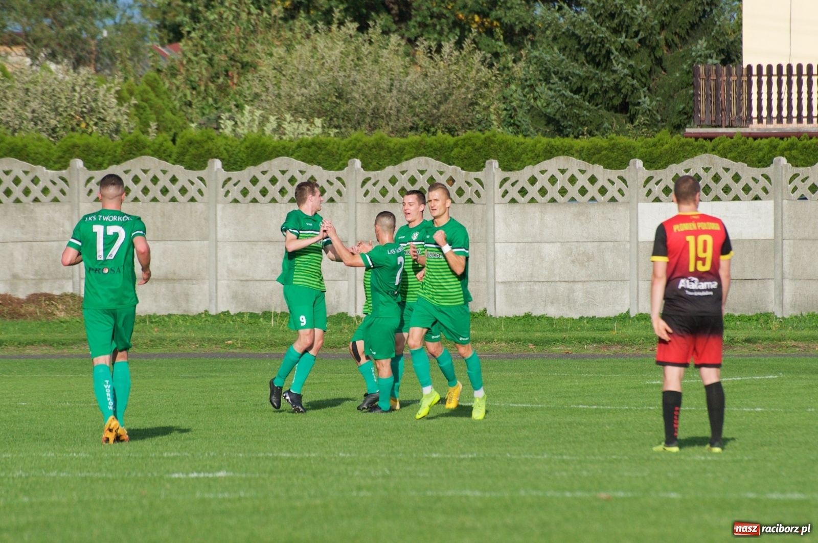 Zdjęcie w galerii na portalu naszraciborz.pl: Klasa okręgowa. Dobra passa piłkarzy Tworkowa trwa [FOTO] wiadomości z regionu