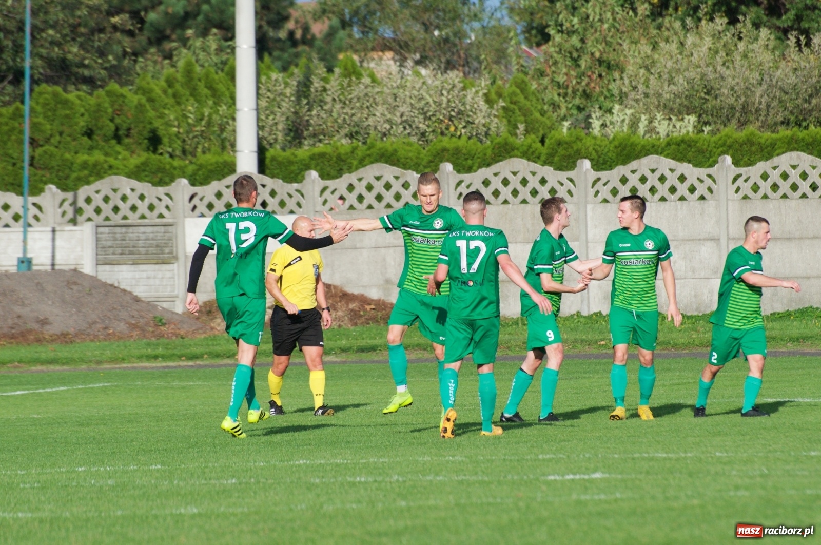 Zdjęcie w galerii na portalu naszraciborz.pl: Klasa okręgowa. Dobra passa piłkarzy Tworkowa trwa [FOTO] wiadomości z regionu