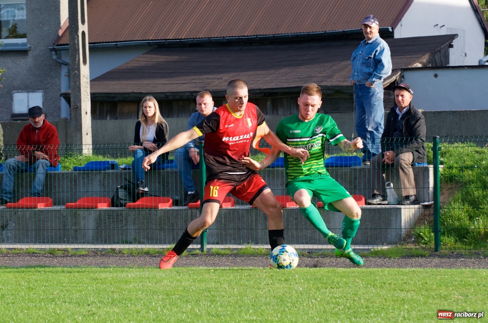 Zdjęcie w galerii na portalu naszraciborz.pl: Klasa okręgowa. Dobra passa piłkarzy Tworkowa trwa [FOTO] wiadomości z regionu
