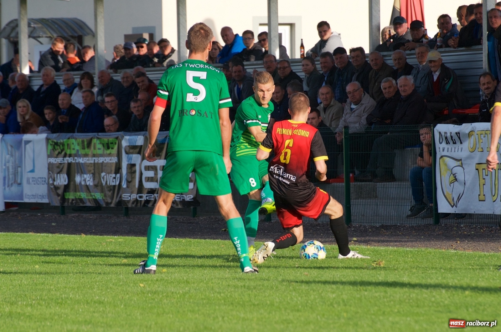Zdjęcie w galerii na portalu naszraciborz.pl: Klasa okręgowa. Dobra passa piłkarzy Tworkowa trwa [FOTO] wiadomości z regionu