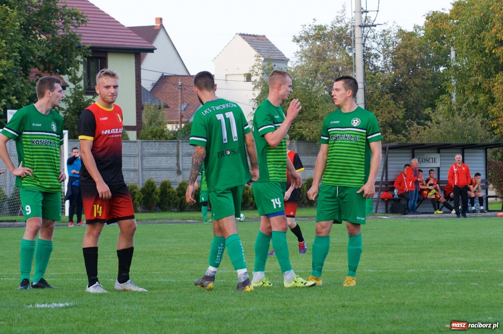 Zdjęcie w galerii na portalu naszraciborz.pl: Klasa okręgowa. Dobra passa piłkarzy Tworkowa trwa [FOTO] wiadomości z regionu
