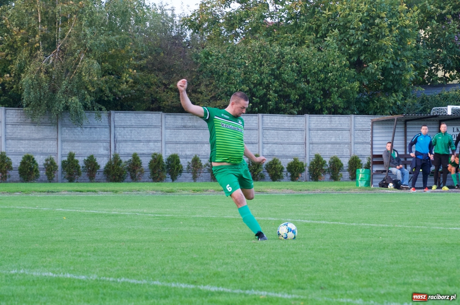 Zdjęcie w galerii na portalu naszraciborz.pl: Klasa okręgowa. Dobra passa piłkarzy Tworkowa trwa [FOTO] wiadomości z regionu