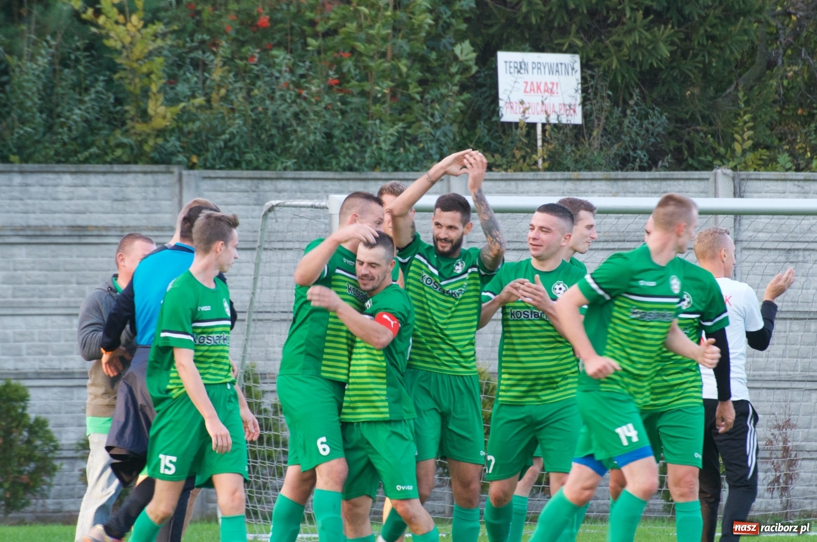 Zdjęcie w galerii na portalu naszraciborz.pl: Klasa okręgowa. Dobra passa piłkarzy Tworkowa trwa [FOTO] wiadomości z regionu