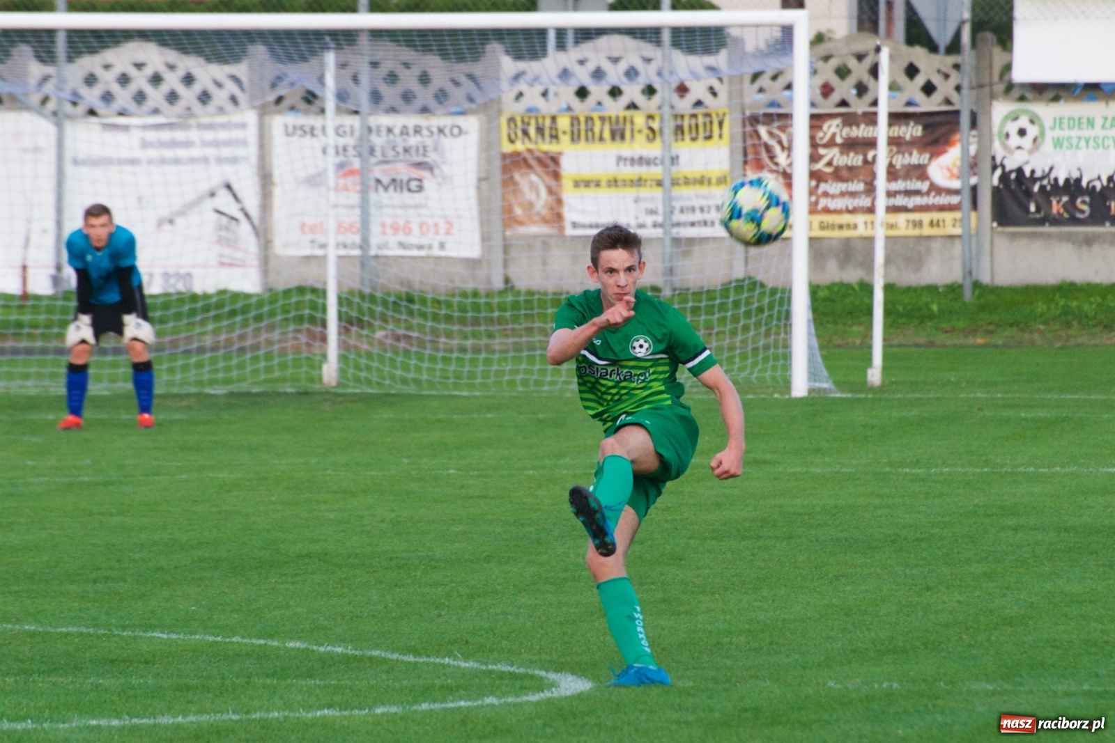 Zdjęcie w galerii na portalu naszraciborz.pl: Klasa okręgowa. Dobra passa piłkarzy Tworkowa trwa [FOTO] wiadomości z regionu