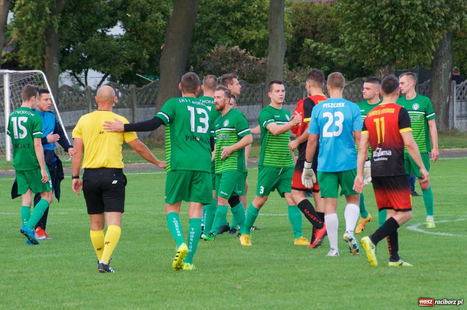Zdjęcie w galerii na portalu naszraciborz.pl: Klasa okręgowa. Dobra passa piłkarzy Tworkowa trwa [FOTO] wiadomości z regionu