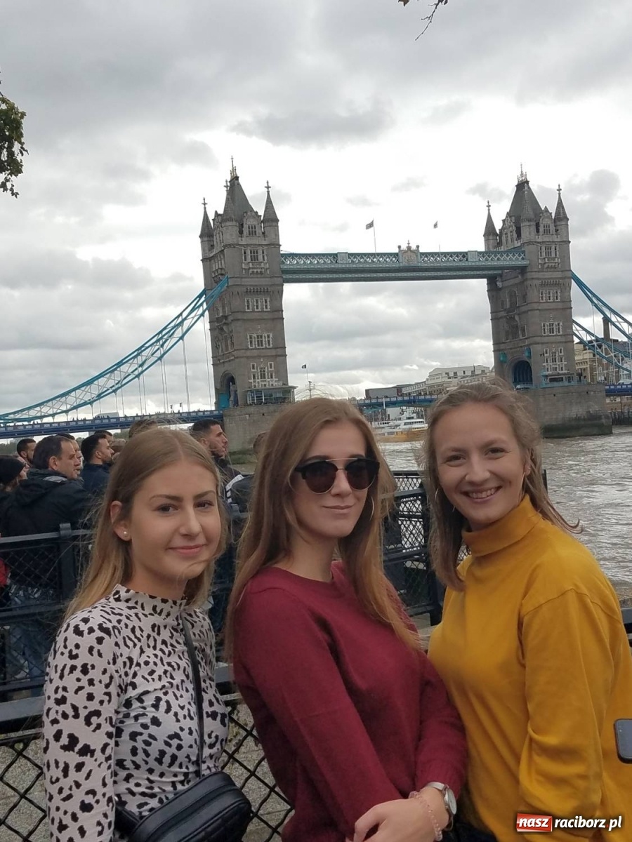 Zdjęcie w galerii na portalu naszraciborz.pl: Uczniowie Gastronomika na stażach w prestiżowych hotelach Londynu wiadomości z regionu