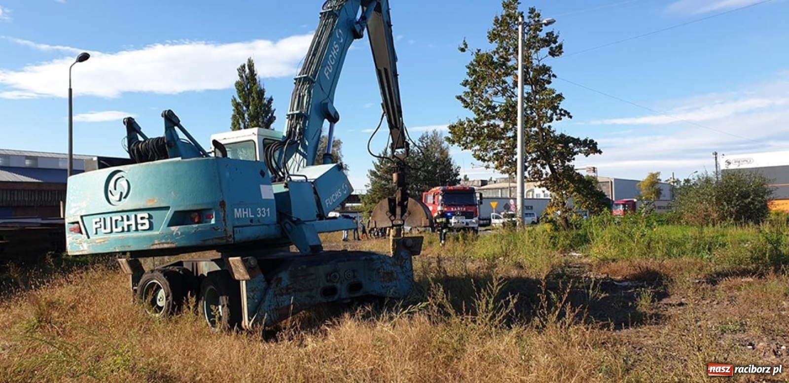 Zdjęcie w galerii na portalu naszraciborz.pl: Pożar koparki w Kuźni Raciborskiej wiadomości z regionu