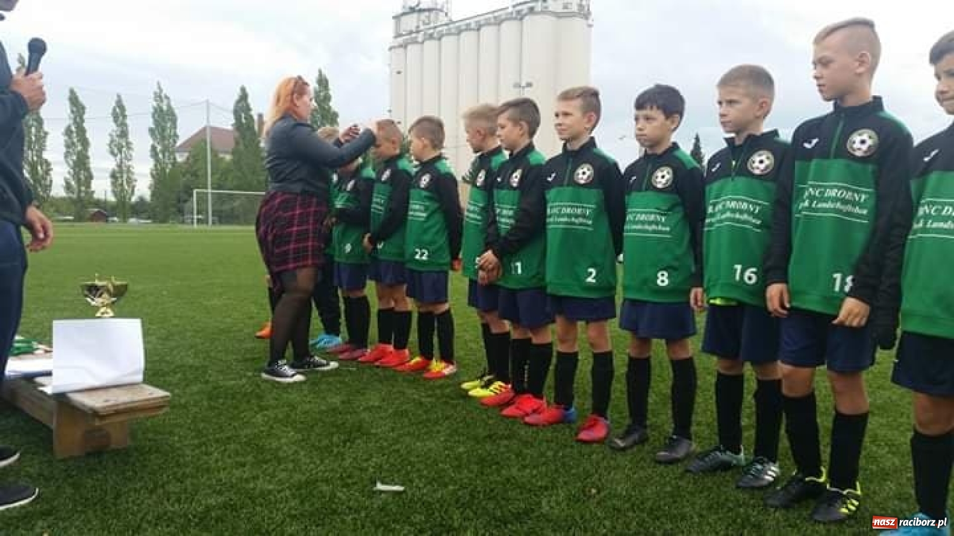 Zdjęcie w galerii na portalu naszraciborz.pl: Młodzi zawodnicy Tworkowa na podium Hlucin Cup wiadomości z regionu