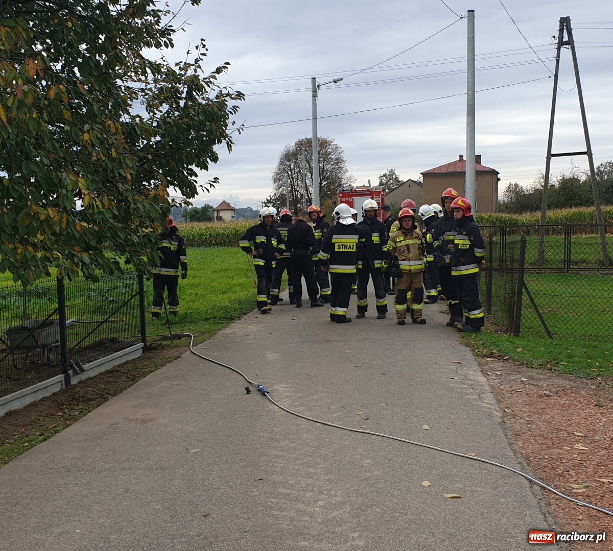 Zdjęcie w galerii na portalu naszraciborz.pl: Przerwany gazociąg w Zabełkowie. Ewakuacja mieszkańców [FOTO]  wiadomości z regionu