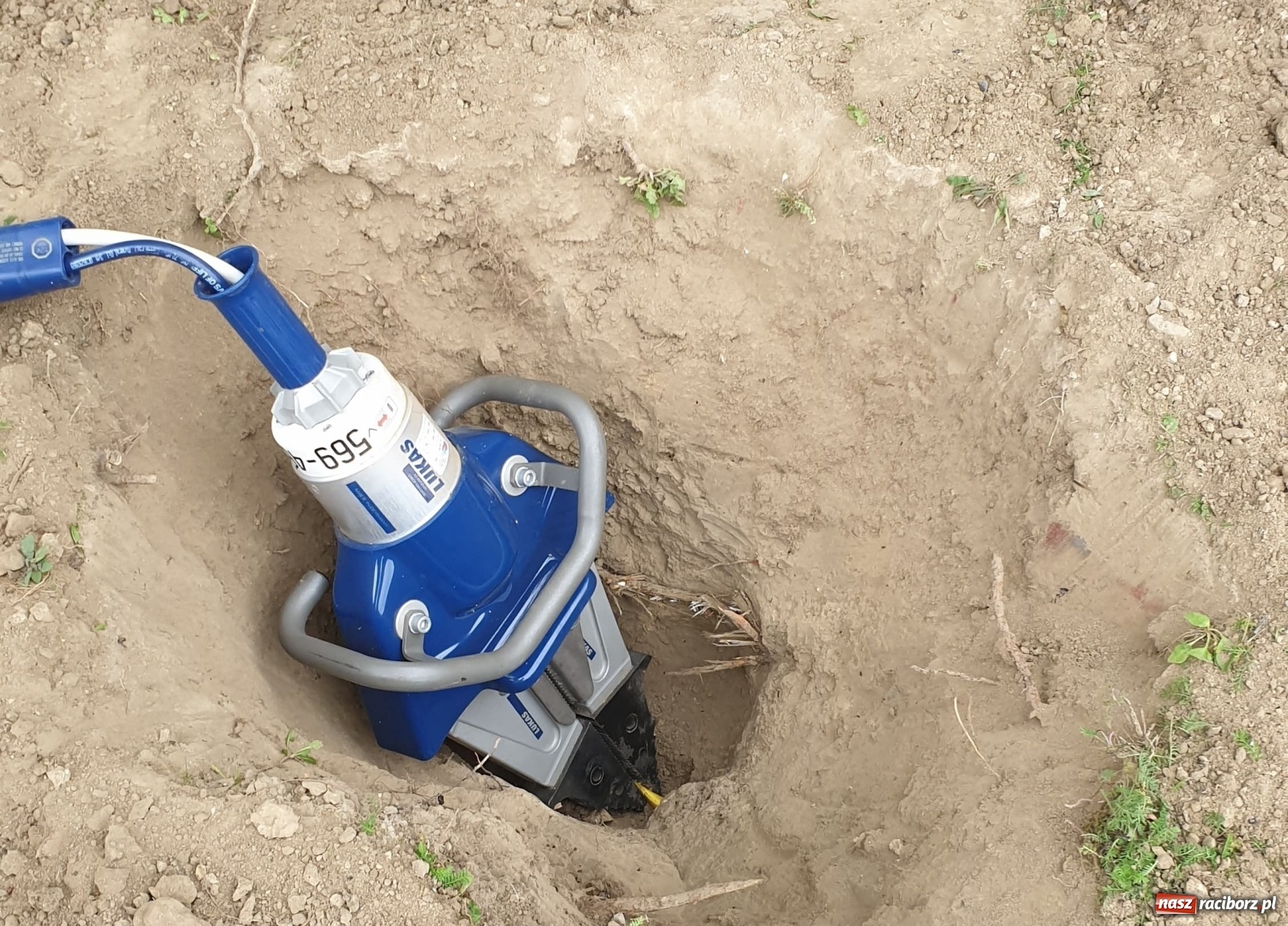 Zdjęcie w galerii na portalu naszraciborz.pl: Przerwany gazociąg w Zabełkowie. Ewakuacja mieszkańców [FOTO]  wiadomości z regionu