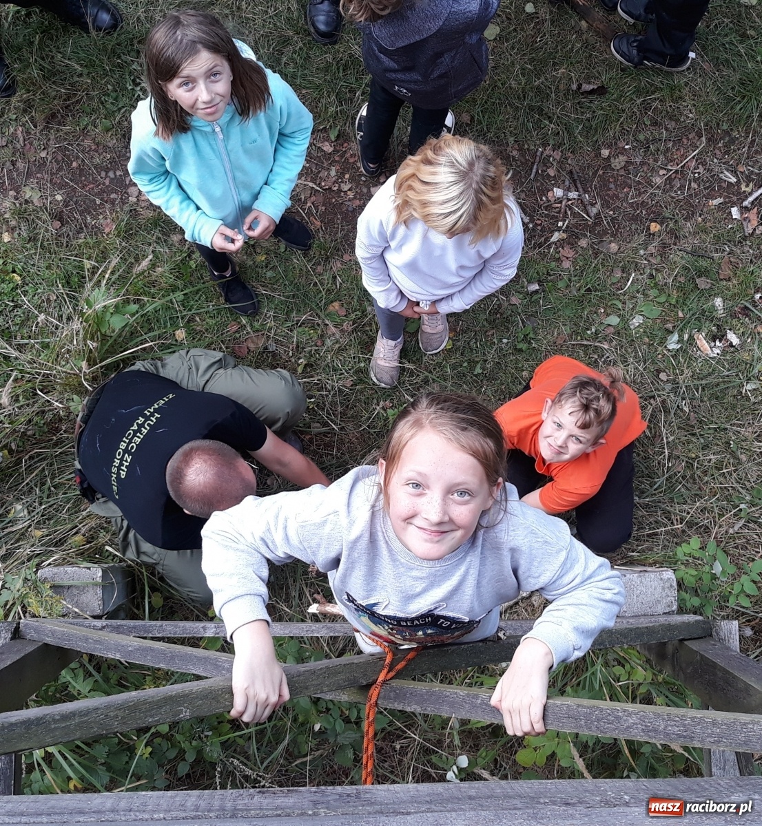 Zdjęcie w galerii na portalu naszraciborz.pl: Harcerski start. Skauci ziemi raciborskiej na jesiennym biwaku  wiadomości z regionu