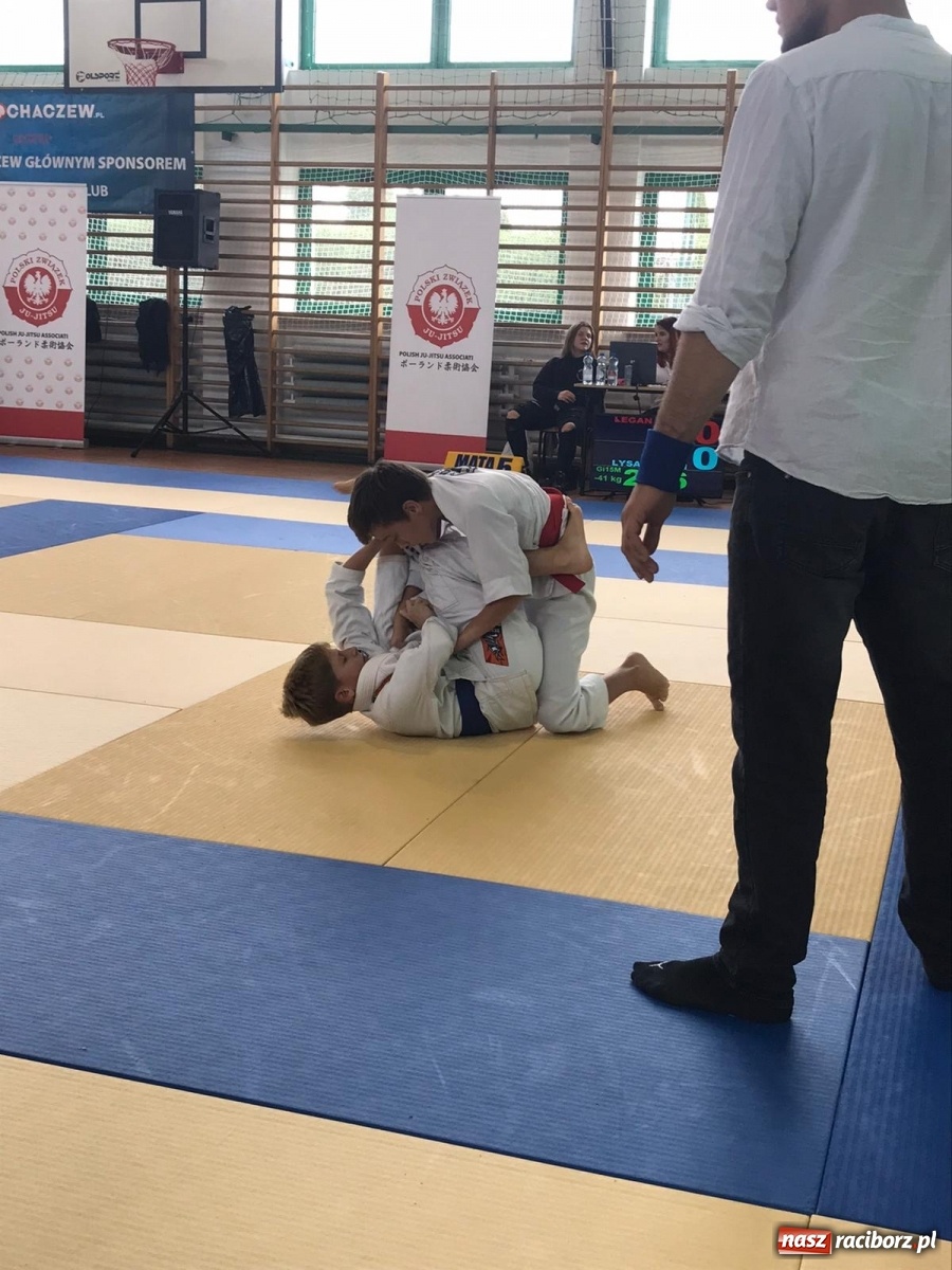 Zdjęcie w galerii na portalu naszraciborz.pl: Łamatorzy na Mistrzostwach Polski w ju-jitsu w Sochaczewie  wiadomości z regionu