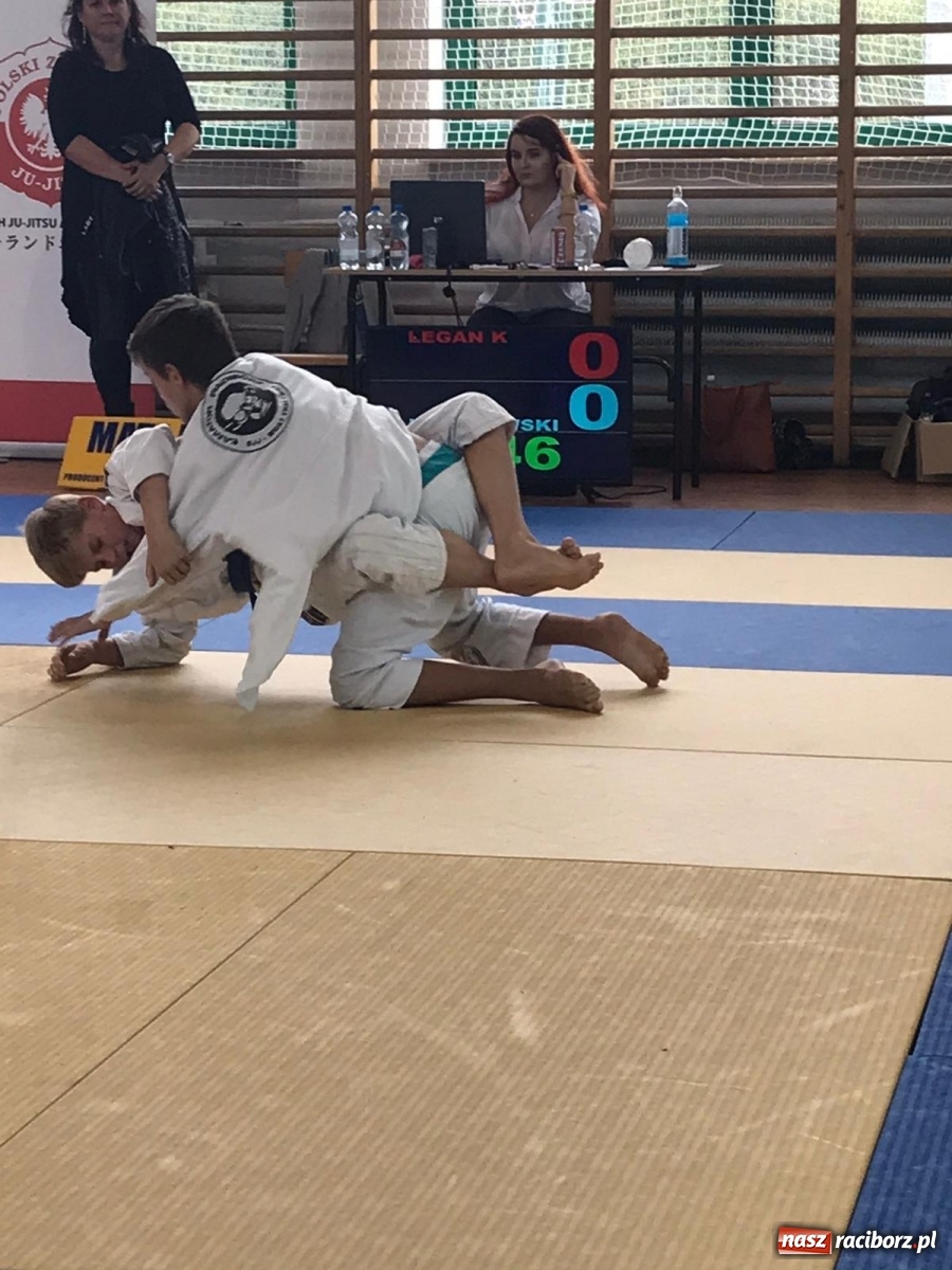 Zdjęcie w galerii na portalu naszraciborz.pl: Łamatorzy na Mistrzostwach Polski w ju-jitsu w Sochaczewie  wiadomości z regionu