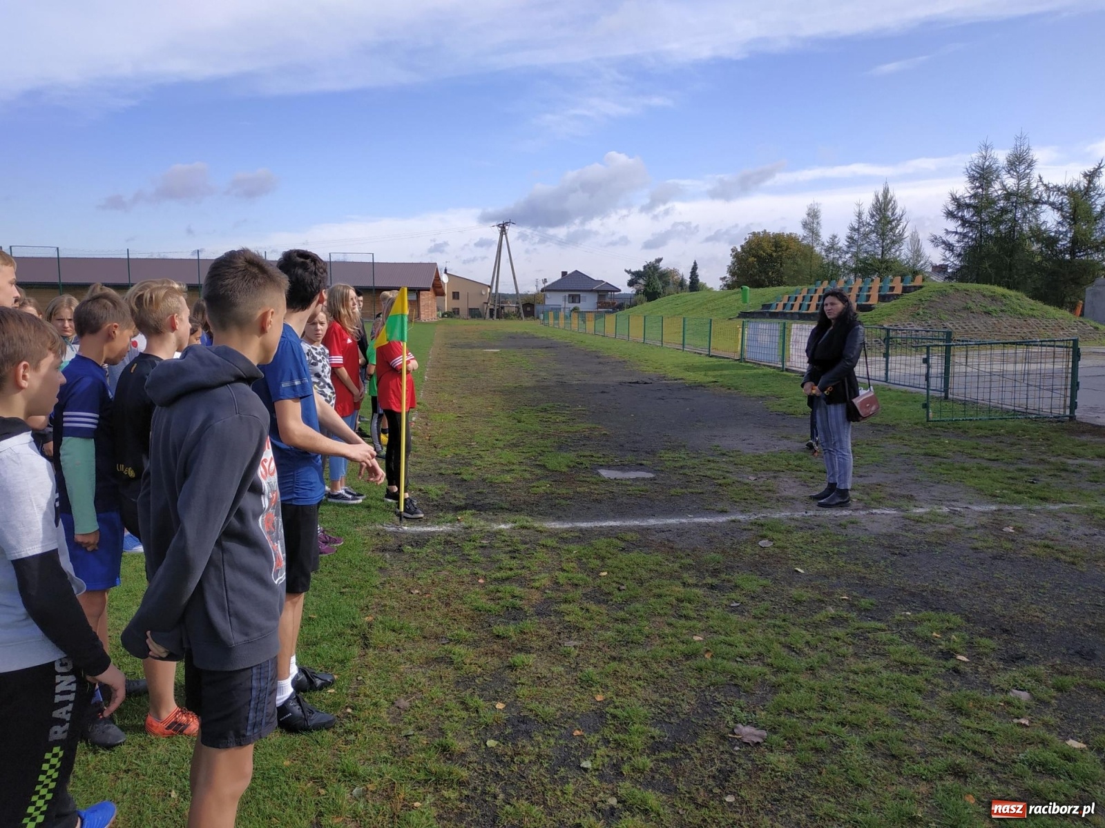 Zdjęcie w galerii na portalu naszraciborz.pl: Uczniowie z gminy Kuźnia Raciborska zmagali się na przełajach  wiadomości z regionu