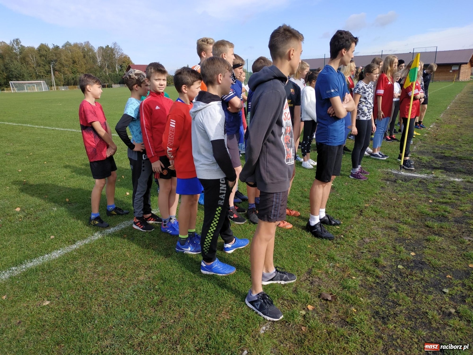 Zdjęcie w galerii na portalu naszraciborz.pl: Uczniowie z gminy Kuźnia Raciborska zmagali się na przełajach  wiadomości z regionu