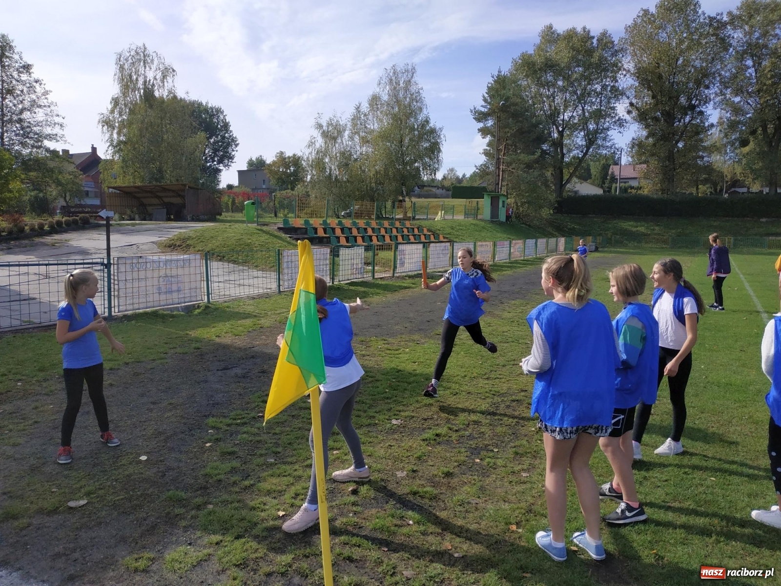 Zdjęcie w galerii na portalu naszraciborz.pl: Uczniowie z gminy Kuźnia Raciborska zmagali się na przełajach  wiadomości z regionu