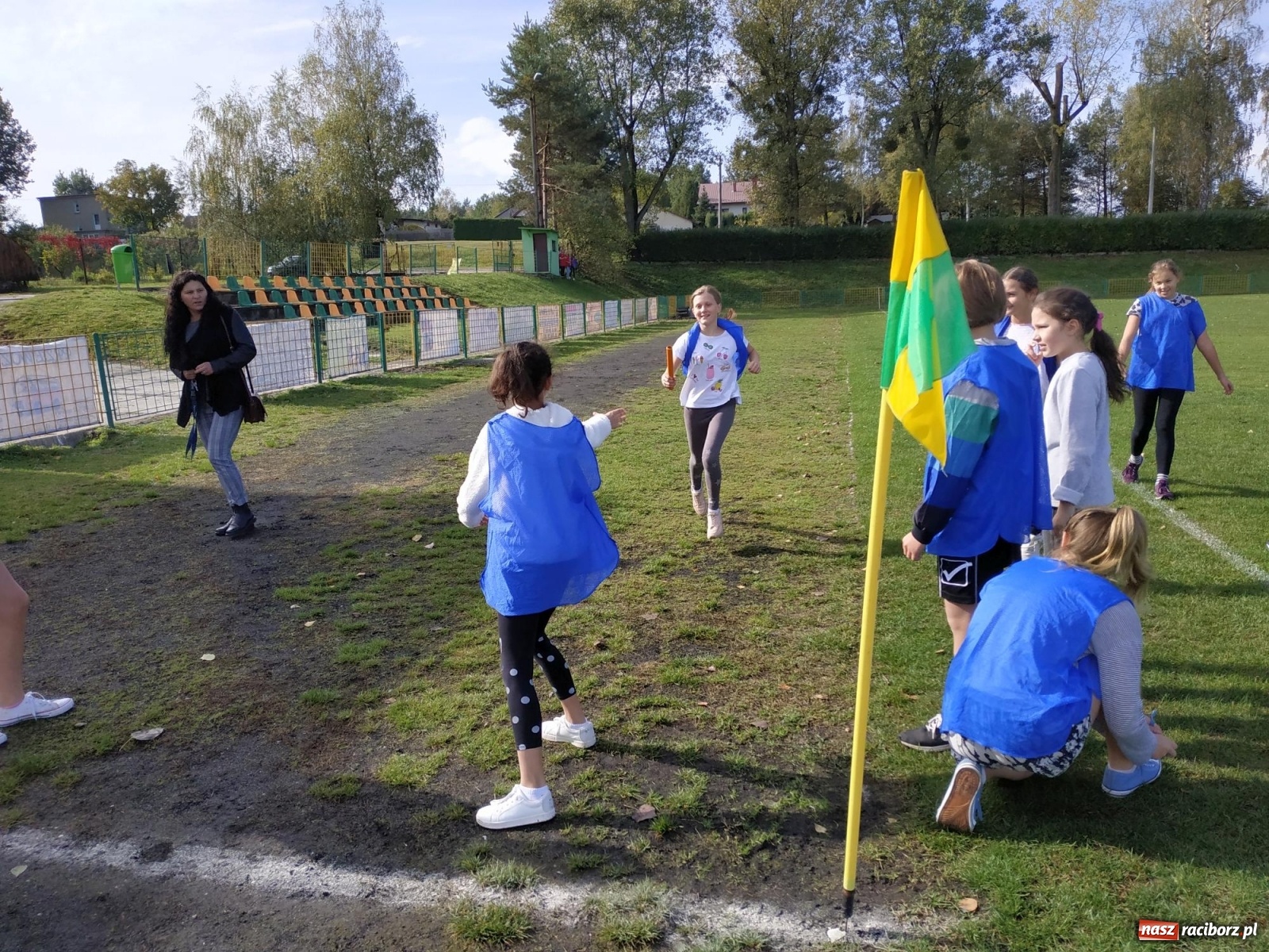 Zdjęcie w galerii na portalu naszraciborz.pl: Uczniowie z gminy Kuźnia Raciborska zmagali się na przełajach  wiadomości z regionu
