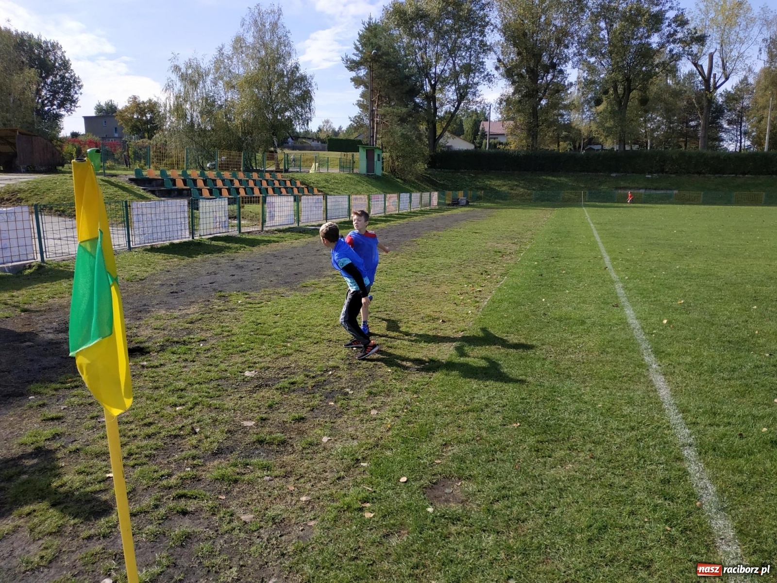 Zdjęcie w galerii na portalu naszraciborz.pl: Uczniowie z gminy Kuźnia Raciborska zmagali się na przełajach  wiadomości z regionu