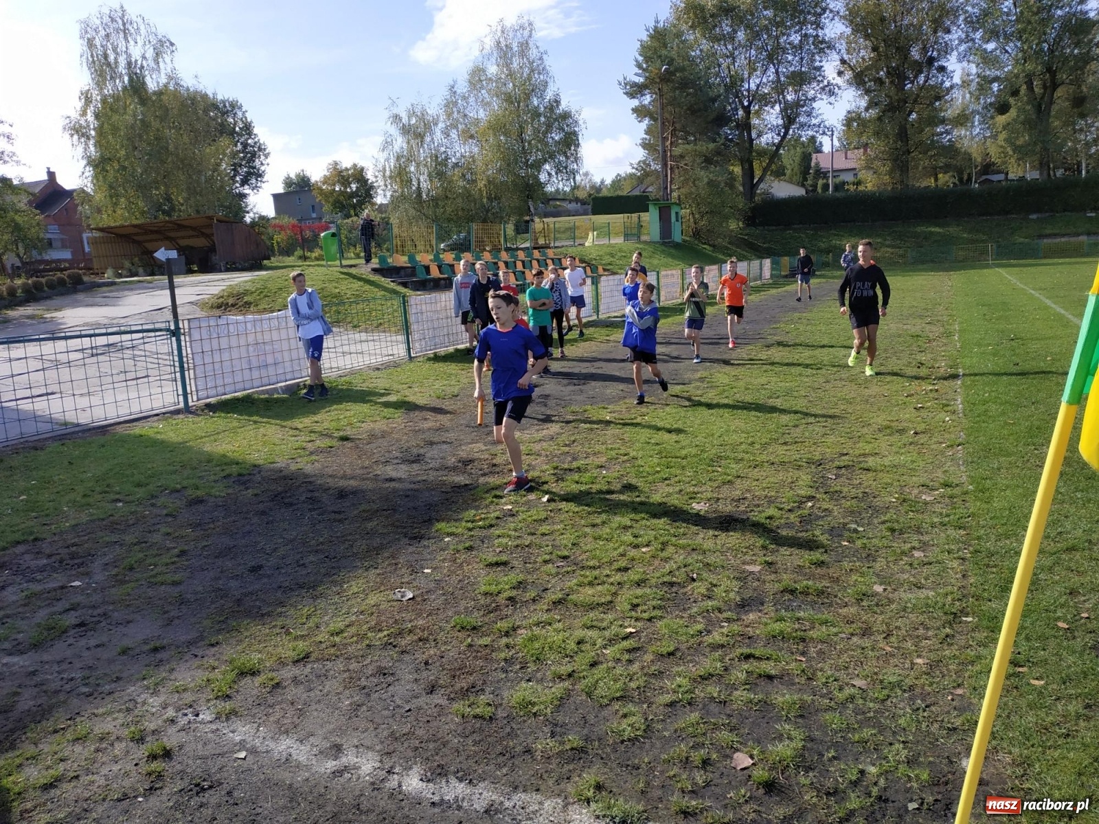 Zdjęcie w galerii na portalu naszraciborz.pl: Uczniowie z gminy Kuźnia Raciborska zmagali się na przełajach  wiadomości z regionu