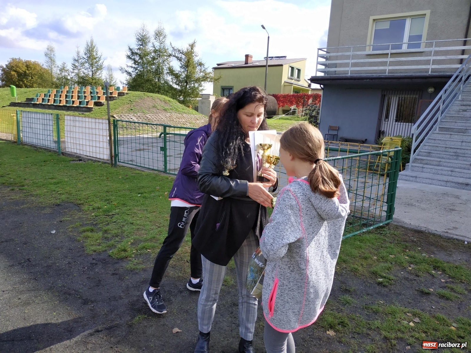 Zdjęcie w galerii na portalu naszraciborz.pl: Uczniowie z gminy Kuźnia Raciborska zmagali się na przełajach  wiadomości z regionu