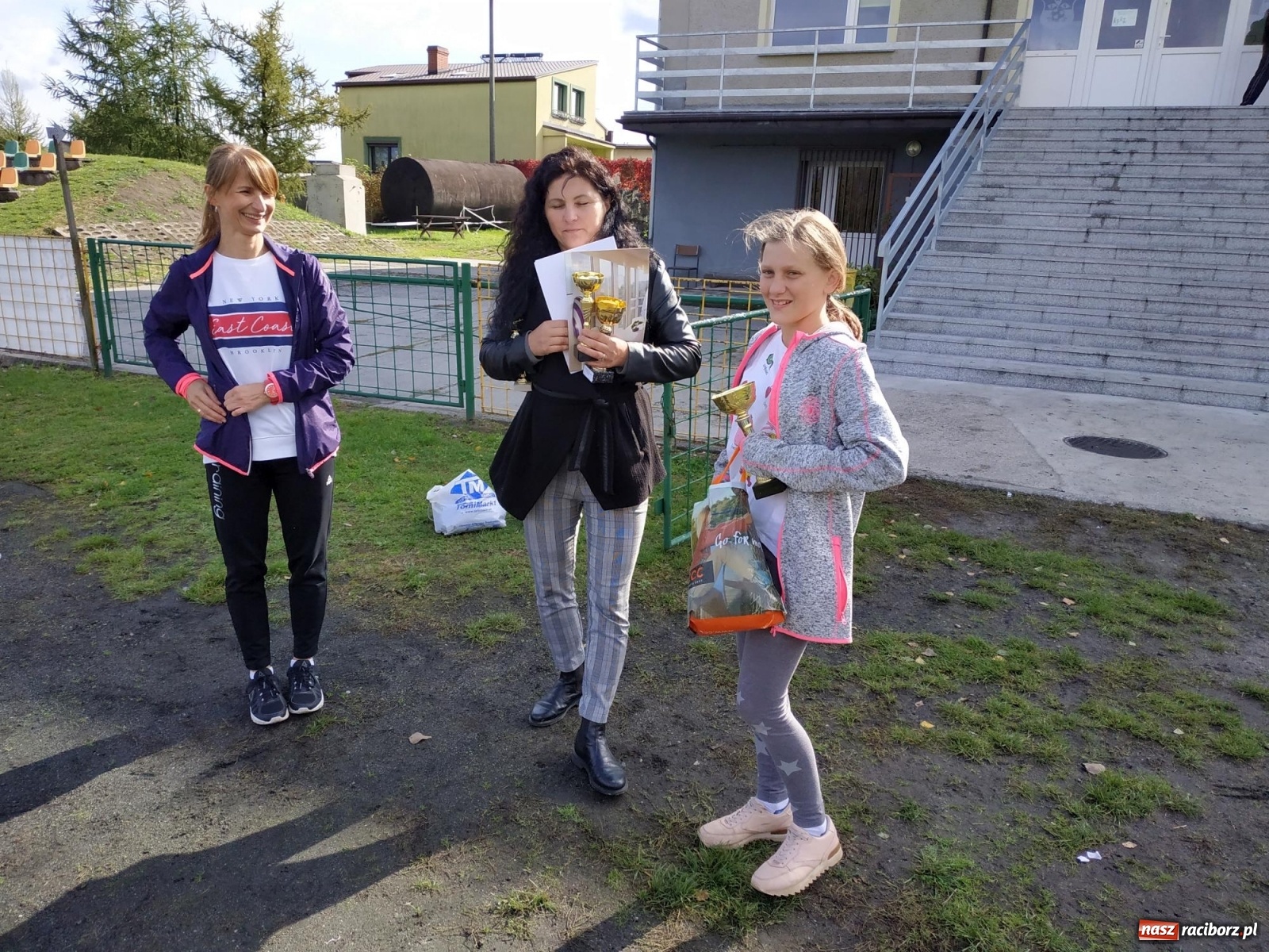 Zdjęcie w galerii na portalu naszraciborz.pl: Uczniowie z gminy Kuźnia Raciborska zmagali się na przełajach  wiadomości z regionu