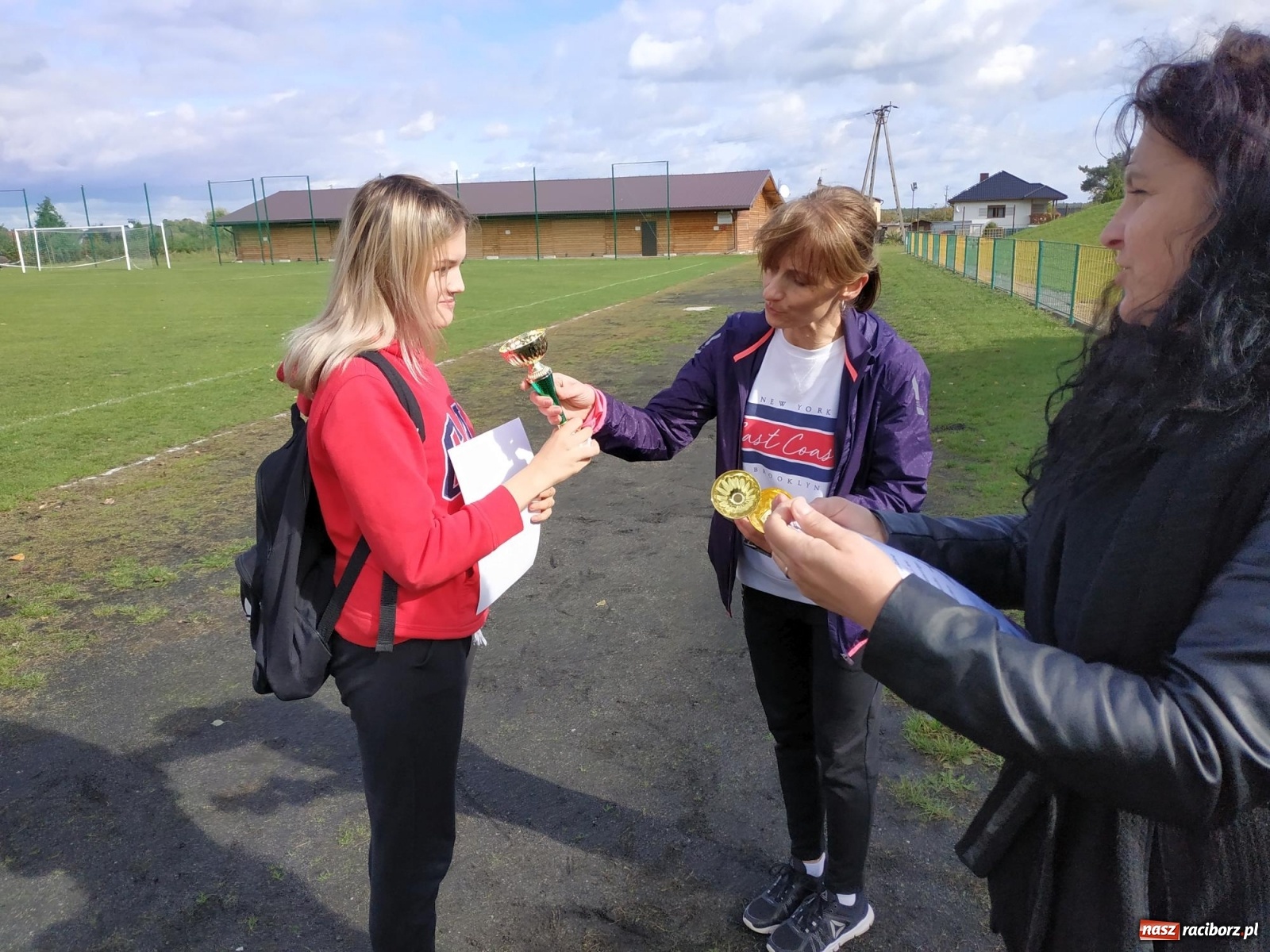Zdjęcie w galerii na portalu naszraciborz.pl: Uczniowie z gminy Kuźnia Raciborska zmagali się na przełajach  wiadomości z regionu