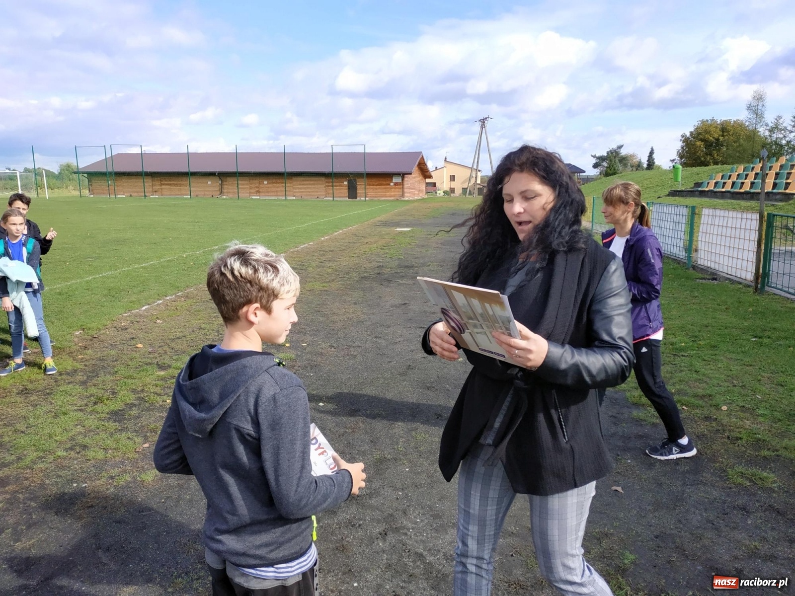 Zdjęcie w galerii na portalu naszraciborz.pl: Uczniowie z gminy Kuźnia Raciborska zmagali się na przełajach  wiadomości z regionu